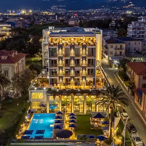Excelsior Hotel